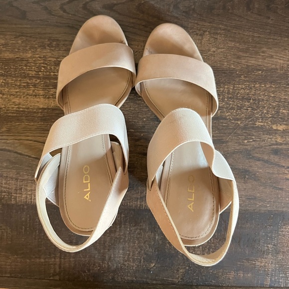 Light pink/nude Aldo block heels - Picture 3 of 5
